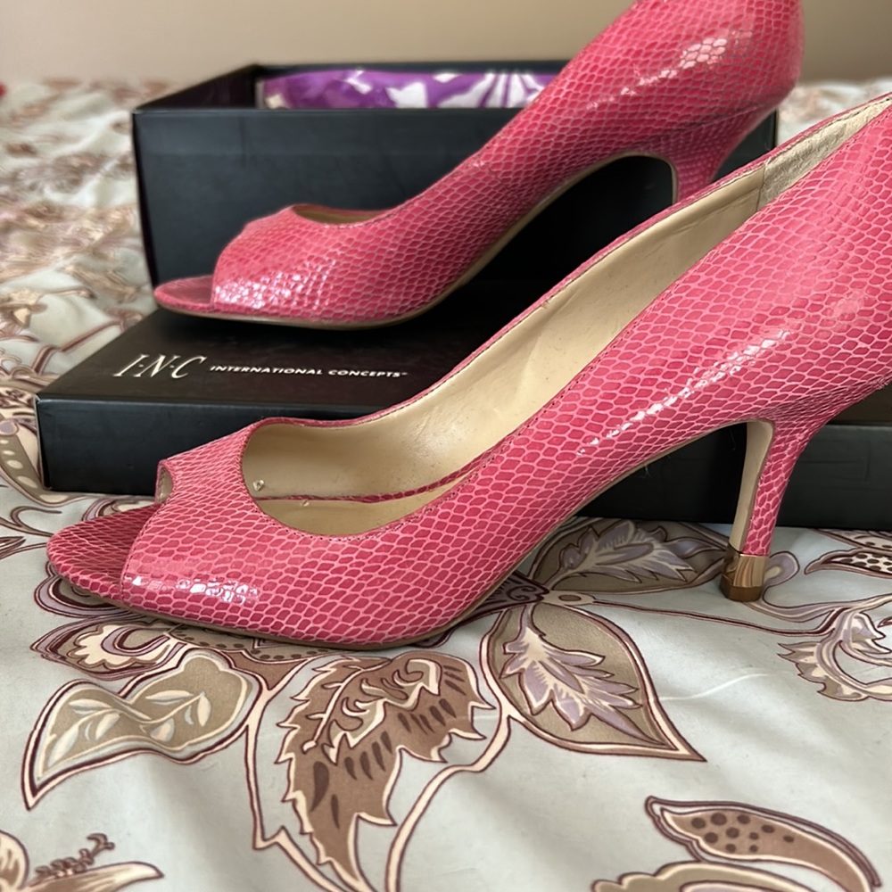 Excellent condition open toe heel - Picture 2 of 9